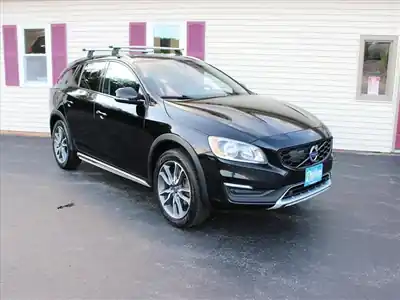 2020 Volvo V60 Cross Country T5 AWD — representative real model exterior photograph