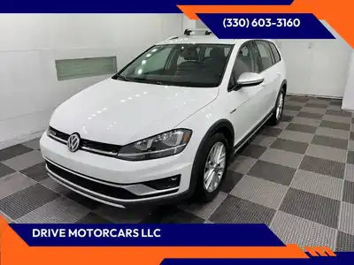 2019 Volkswagen Golf Alltrack S 4Motion 6MT — exterior of the exact listed vehicle