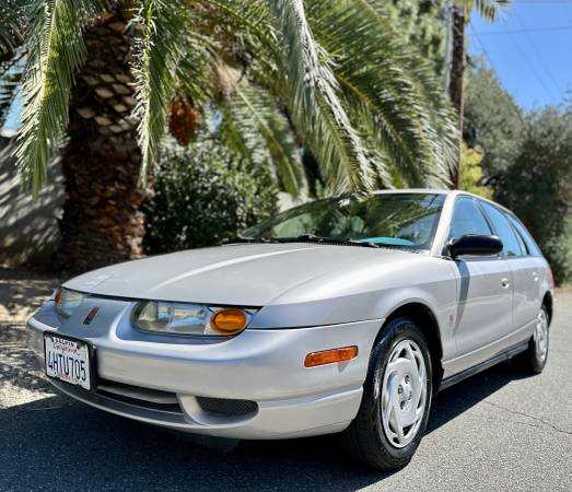 2000 Saturn SW2 — exact listed vehicle